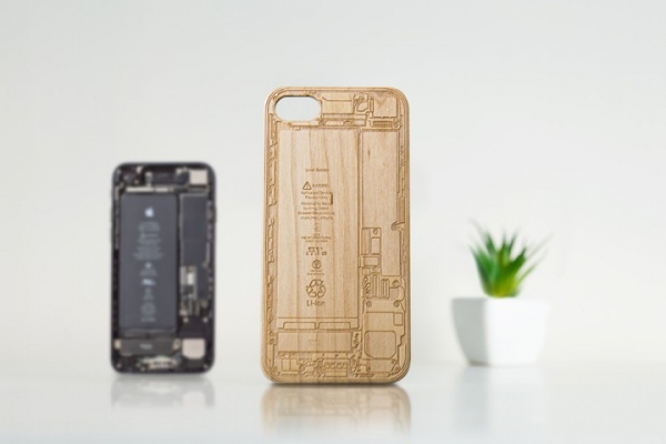 本体内部の美しさを表現したリアルウッドケース 「MARUHADAKA for iPhone7 case・iPhone6/6s case」の販売を開始