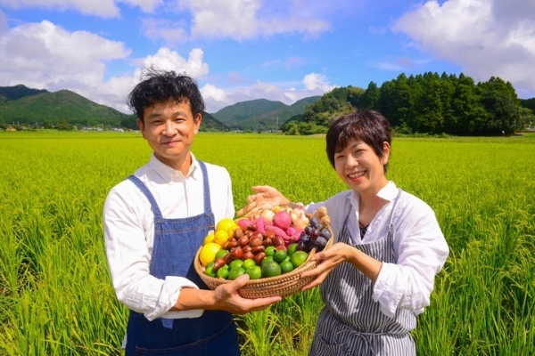 四万十町の旬の果物をたっぷり使い、1年かけてドイツの伝統菓子「シュトーレン」を作る「カゴノオト」がサイトを刷新、作り手の思いやストーリーを動画で発信