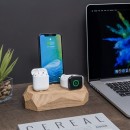 【大人気につき再入荷！】OAKYWOOD「3 in 1ドック」ポーランド発の木工製品。Apple製品をまとめて充電！【人気品薄製品】