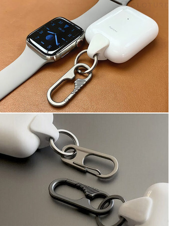 ​​【入荷しました！】「JURA Anchor」AirPods専用のキャリーアダプター カラビナ付きで持ち運び簡単【AirPods Proにも対応】